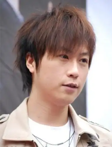 p>陈信宏(阿信),1975年12月6日出生于台湾省台北市北投区,祖籍福建省