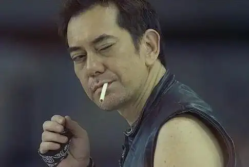 拍三级片都能拿影帝的黄秋生可以说是前无古人后无来者,不过先说明