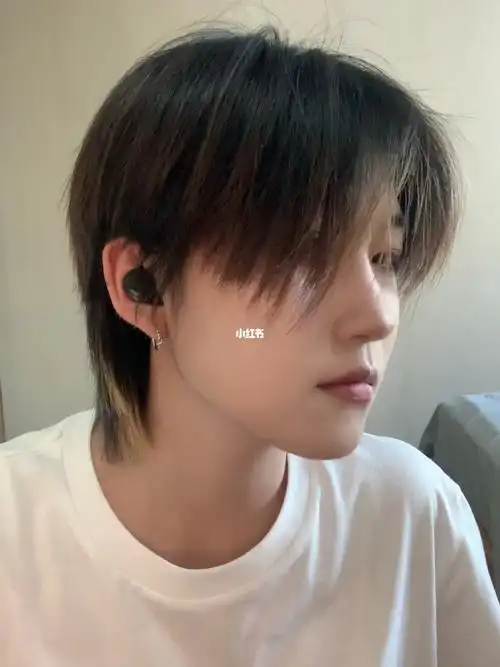 女生中性短发发型分享_发型_降噪_耳塞_耳机_健身_跳舞_sudio怎么样