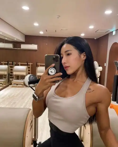 国产女生的胸肌,都练得怎么样了?-zaker新闻