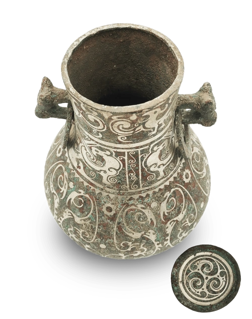 藏品鉴赏错银青铜双耳尊