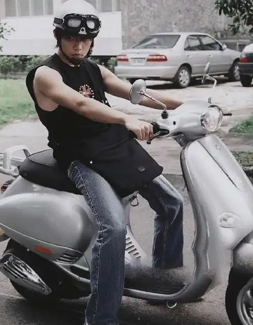 240131回顾周杰伦的音乐旅程曾经的青涩岁月