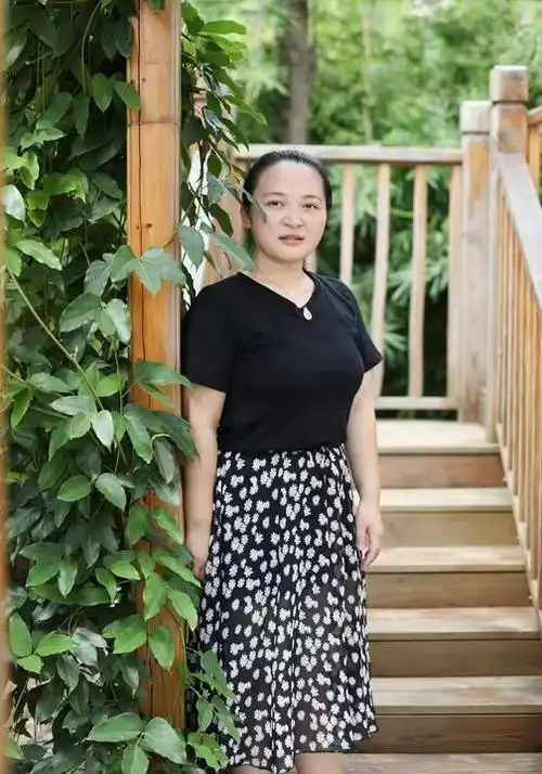 用爱心浇灌心灵记马良幼儿园教师张玲玲