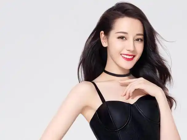 迪丽热巴英文名叫什么
