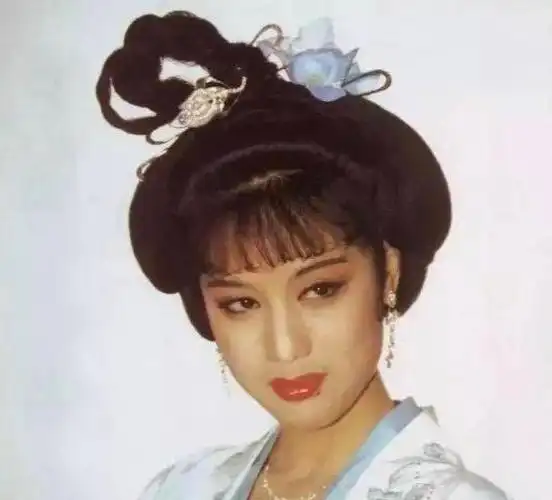 悲痛!著名演员李建群因癌症离世,生前作风低调不化妆不染发