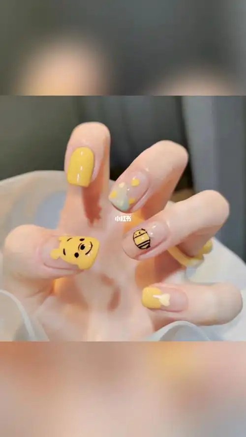 简约可爱卡通美甲