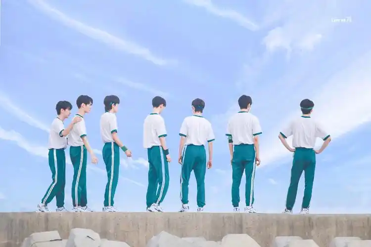 有无时代少年团可以做壁纸的小众神图?