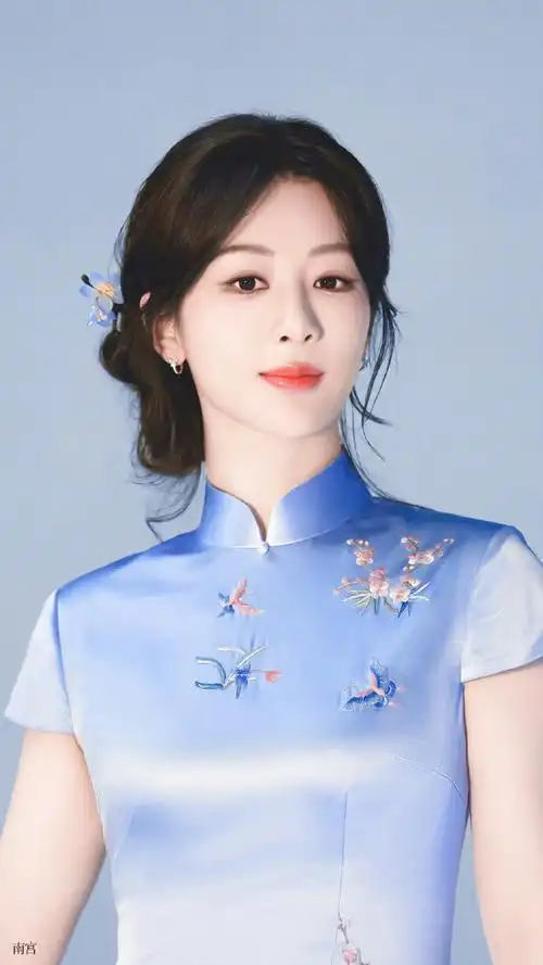 温柔的蓝色～神秘高贵的紫色～    #奇瑞品牌全球代言人杨紫