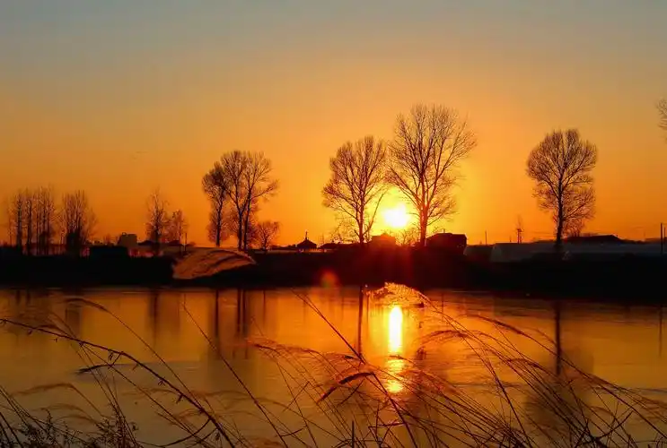 冬日里的夕阳与晚霞