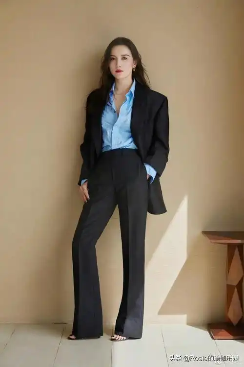 宋佳长腿美胸性感撩人,每天8min热汗瑜伽,冬日也能练出火辣身材