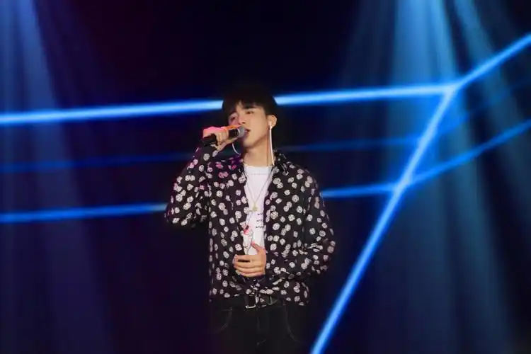 > 摩登兄弟广州音乐会高清图片(7/10)