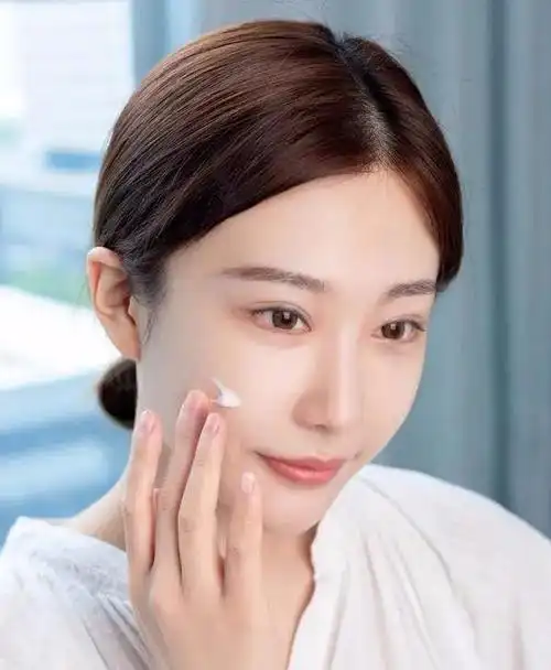 所谓一白遮百丑,白嫩的肌肤对于女人来说特别重要,不仅提高了个人的