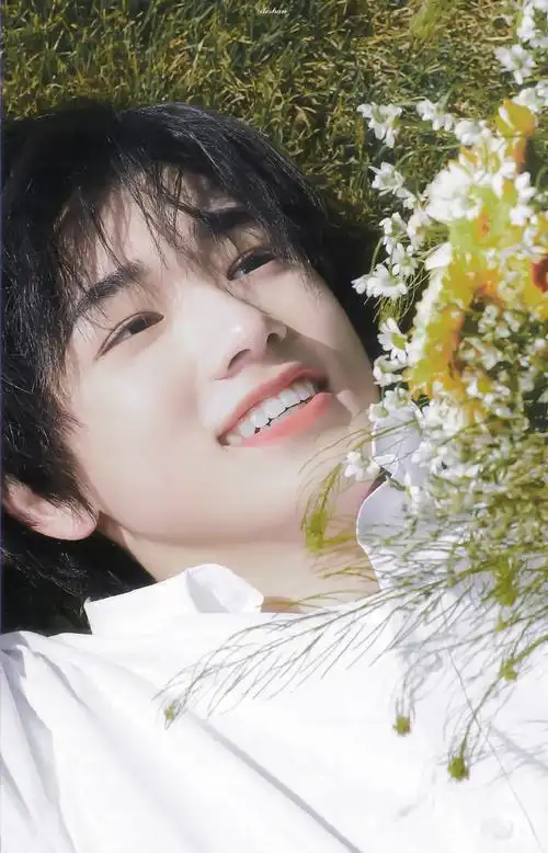 宋亚轩超话92#宋亚轩 爱与温柔#92#宋亚轩 心动无限#少年と花|"