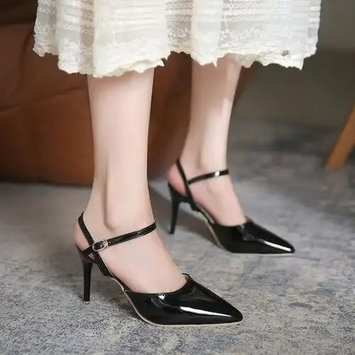 大码职业装法式高跟鞋一字扣带尖头细跟中空单鞋欧美性感包头凉鞋