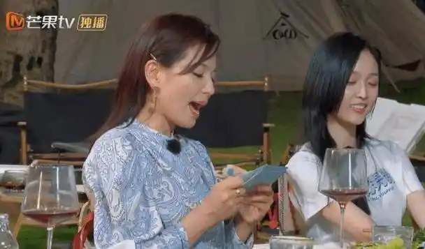 张翰录《妻子5》背台词卡顿,秦海璐解围的方式显得高情商_张翰和_cue