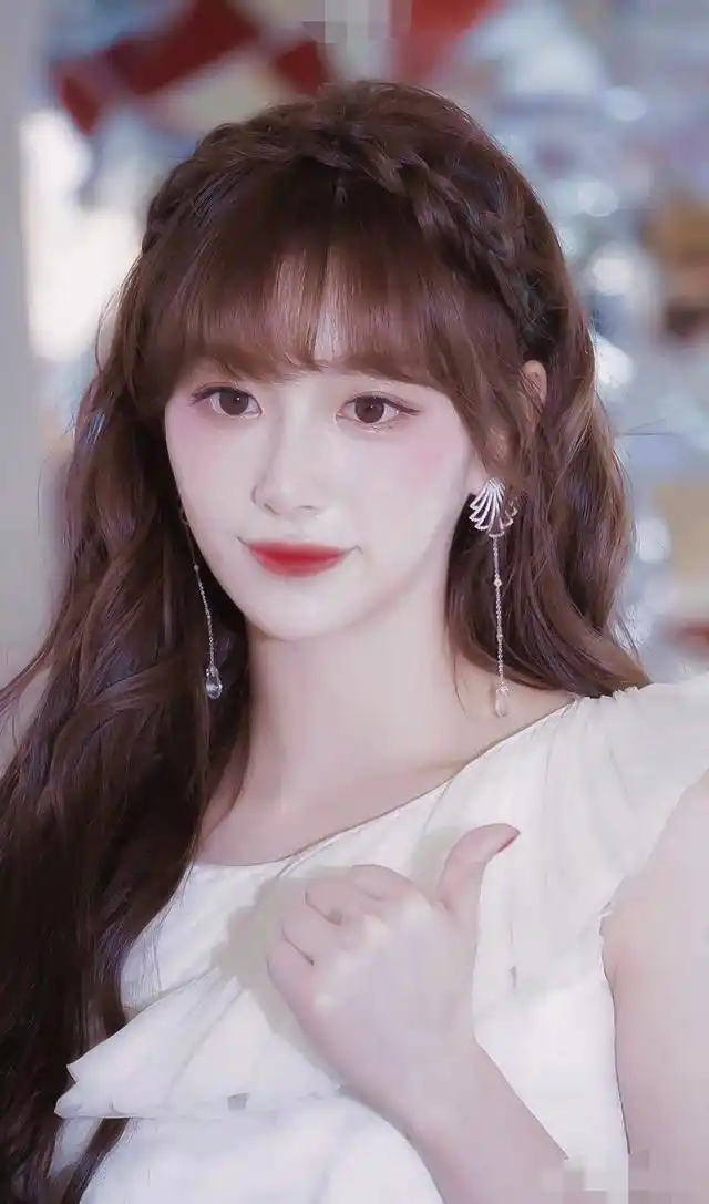 原创王思聪公司内涵孔雪儿卖惨?发文道歉,却声称是工作人员失职造成