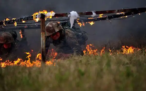 吉克克的 告诉你"兵王"是怎样炼成的?(组图)