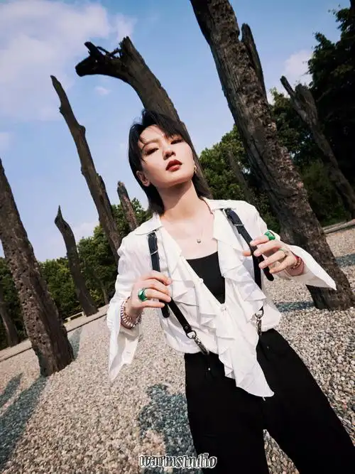 99摄影:@warmstudio#周笔畅  #摄影工作室   #warmstudio  #oliver