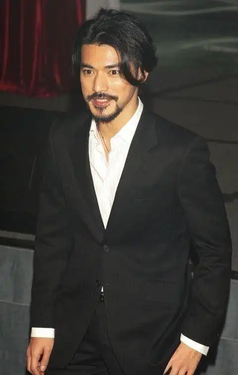 亚洲"洲草"金城武,和他的前女友们