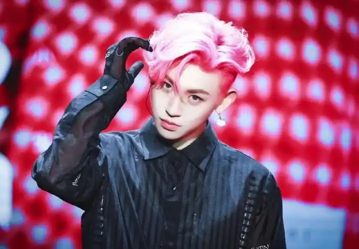 黑暗,也不管有多少转弯,用最初的心陪你走最远的路,小鬼王琳凯值得