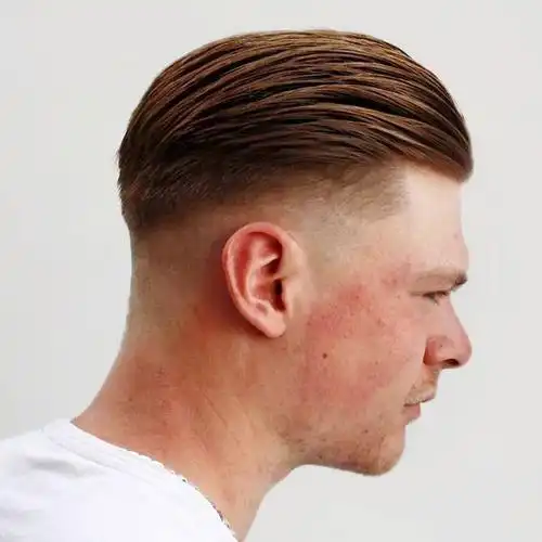 男人过了30岁,最应该尝试的发型,莫过于露额背头,霸气自信满满的成功