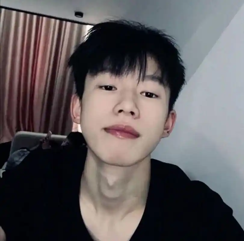 男生头像 清纯大帅哥痞帅 男生头像嘎嘎帅