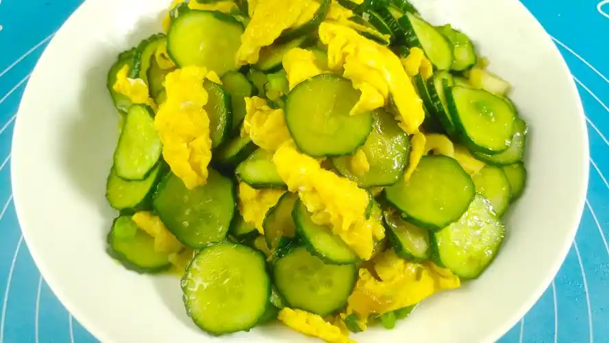 黄瓜炒鸡蛋怎么做才好吃?原来做法这么简单,上桌就光盘