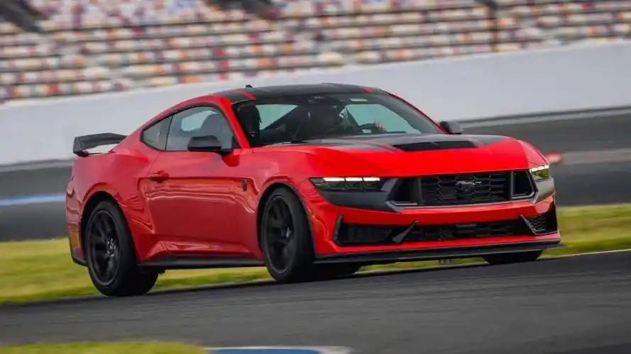 在美国67%福特野马买家选择v8,起售价32.2万人民币_搜狐汽车_搜狐网