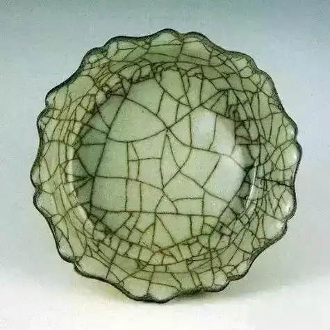 宋代官窑瓷器的开片之美