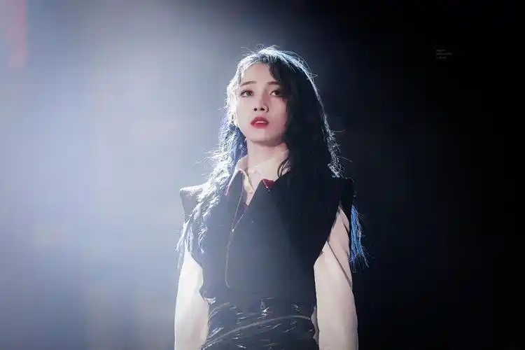 原创姜贞羽因伤宣布退赛,粉丝暖心送鼓励,创造营谁能顶替其位置?