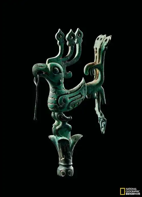 三星堆青铜兽面三星堆青铜铃青铜大立人高约260.