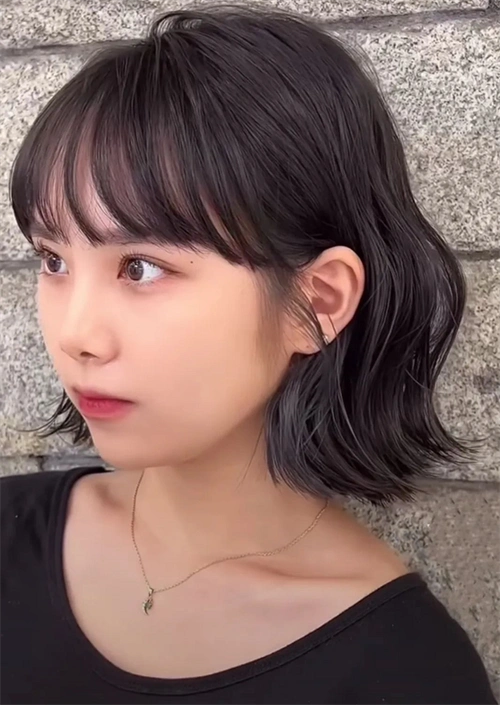 自然卷曲bob短发 温柔减龄实力抢镜_波波发型 - 美发站