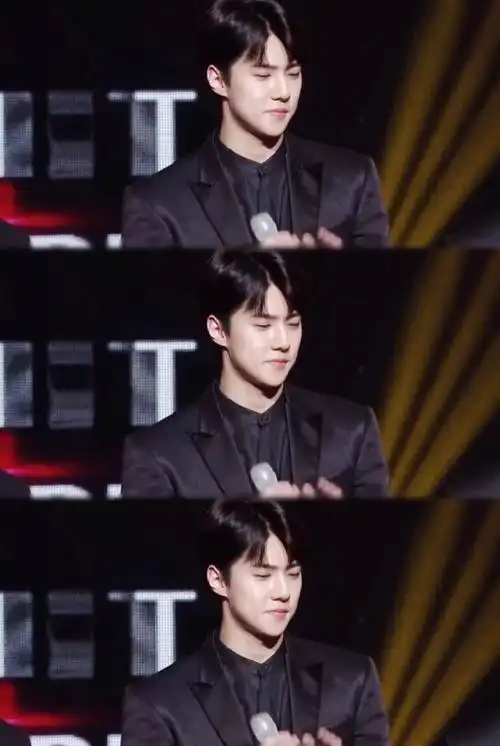 求吴世勋的三格壁纸