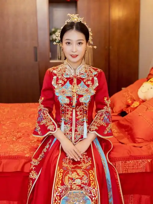秀禾是你在娘家的最后一身衣服,也是到婆家的第一身衣服,不论什么颜色