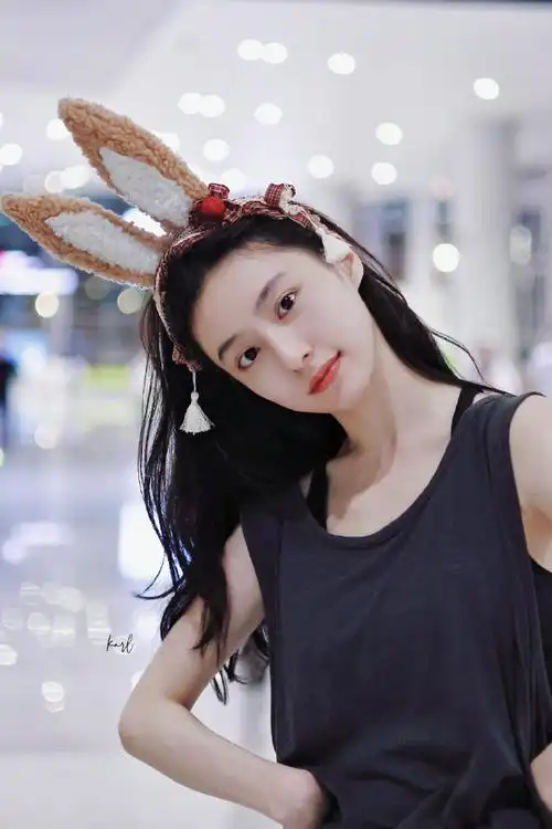 程潇腿骨折vs胡连馨刚进组##程潇胡连馨一个腿骨折一个刚进组