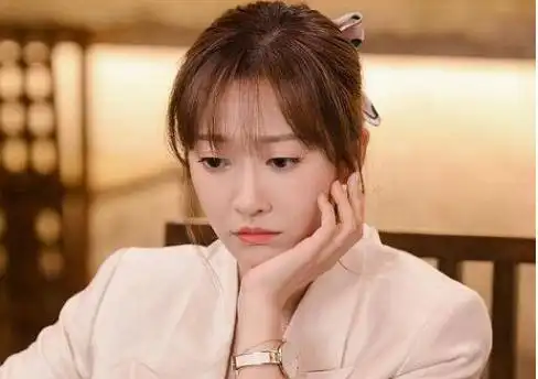 "他在逆光中告白"与lee重逢阮念初最该感谢乔雨菲,给她希望!