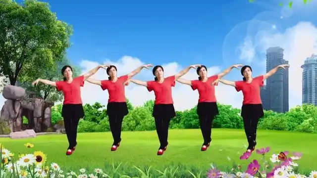 广场舞《歌在飞》珍儿最新表演