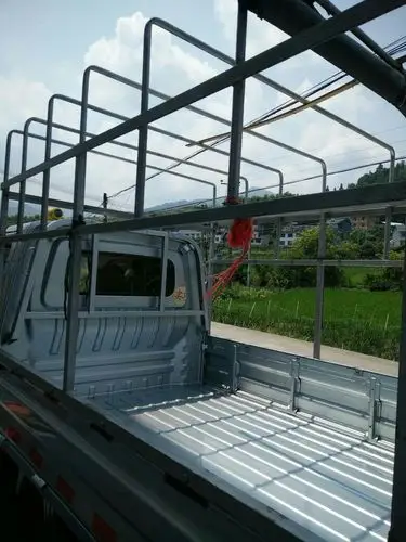 小货车自己在货箱上门打了个棚算违法吗