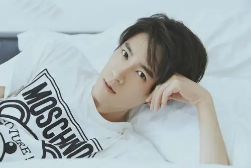 季肖冰帅气养眼夏日写真图片79