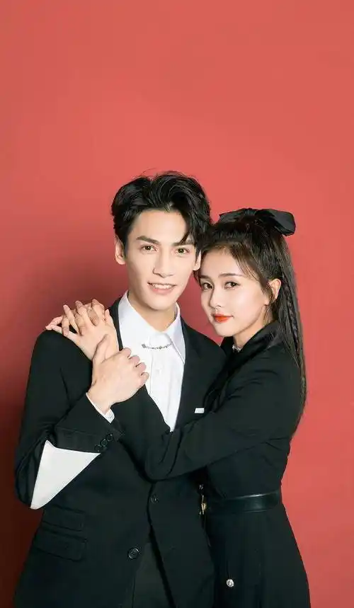 白鹿帮罗云熙连夜学吻戏,效果非常显著,还被夸突飞猛进_电视剧_蜜糖