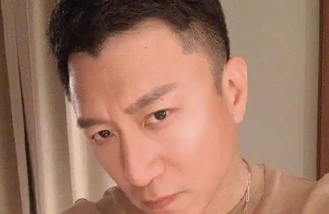 孙红雷20岁旧照火啦!