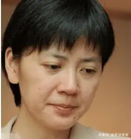 "冷面美女主持人"沈冰:因"贪欲"入狱,近照认不出