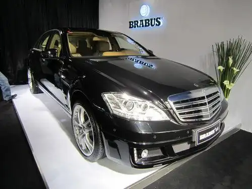 奔驰头等舱巴博斯奔驰60s售价2988万元