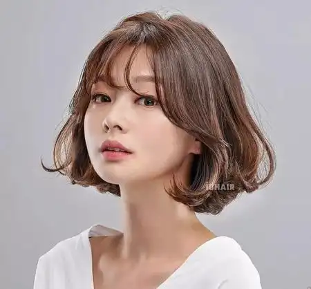 齐肩短发直发发型图片 圆脸 新款,圆脸适合齐肩短发吗---稻草号