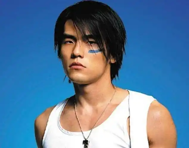 周杰伦4岁到41岁的旧照片故事:母亲的棍棒,写歌的疯和青涩的爱