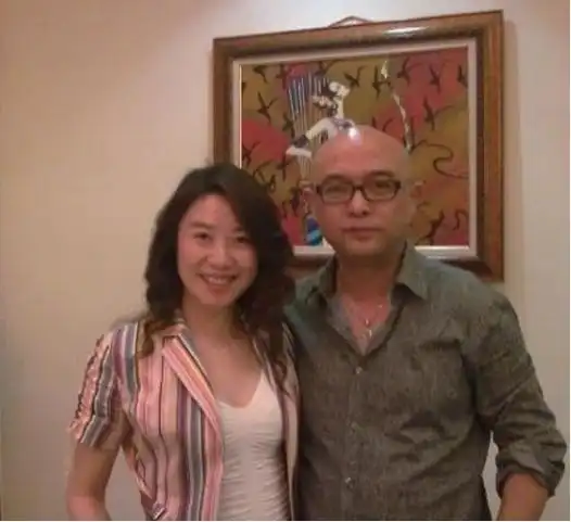 夫妻低调现身机场,妻子皮肤白皙身材高挑|娱乐圈|李雪_网易订阅