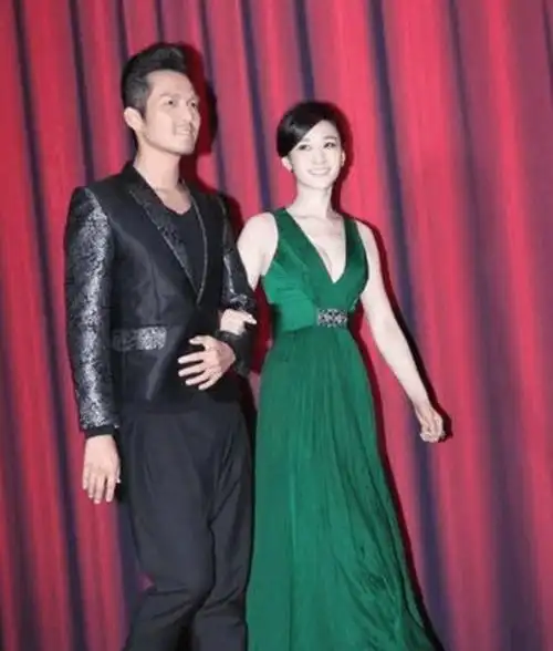 钟汉良结婚了没有钟汉良结婚了吗妻子是谁