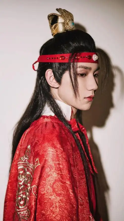 王源古装造型合集 是惊艳时光的俏公子呀