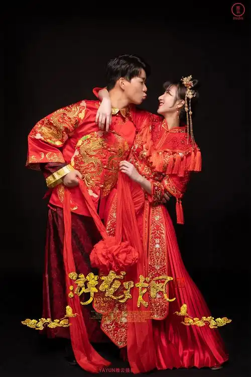 成都婚纱摄影丨雅云客片红红火火拍一组秀禾服过新年吧成都婚纱照
