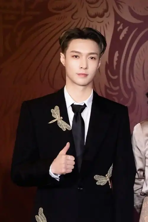 孤注一掷最终票房38.48亿##张艺兴金鸡奖华语电影青年推介人